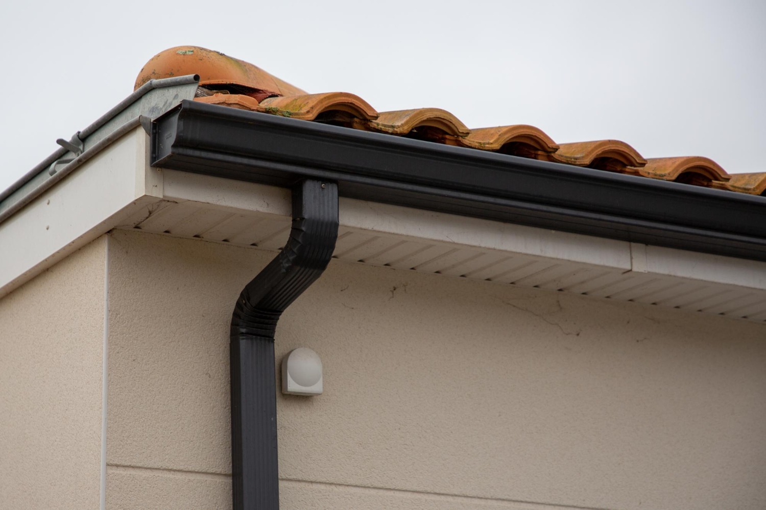 Built-In Gutter System in White Rock